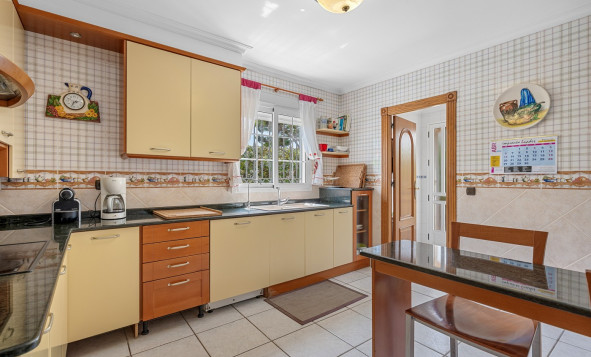 Herverkoop - 3. Vrijstaande villa - Torrevieja - Costa Blanca Zuid