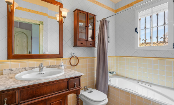 Herverkoop - 3. Vrijstaande villa - Torrevieja - Costa Blanca Zuid