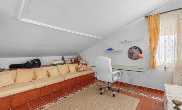 Herverkoop - 3. Vrijstaande villa - Torrevieja - Costa Blanca Zuid