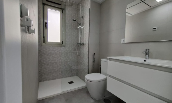 Reventa - 3. Casa indepiende - Villamartín - Villamartin