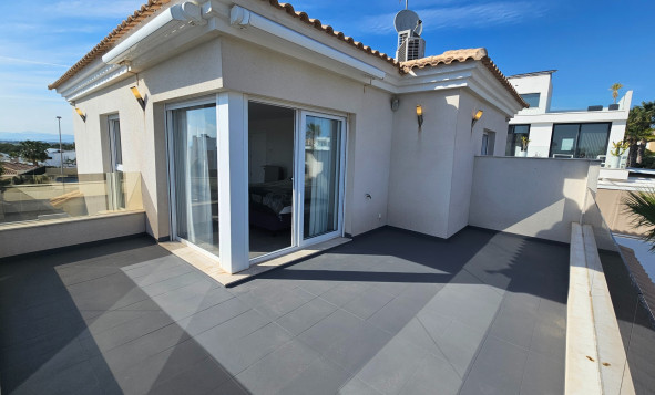 Reventa - 3. Casa indepiende - La Marina - Costa Blanca Sur