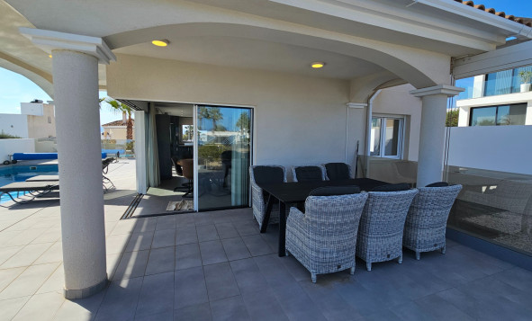 Reventa - 3. Casa indepiende - La Marina - Costa Blanca Sur