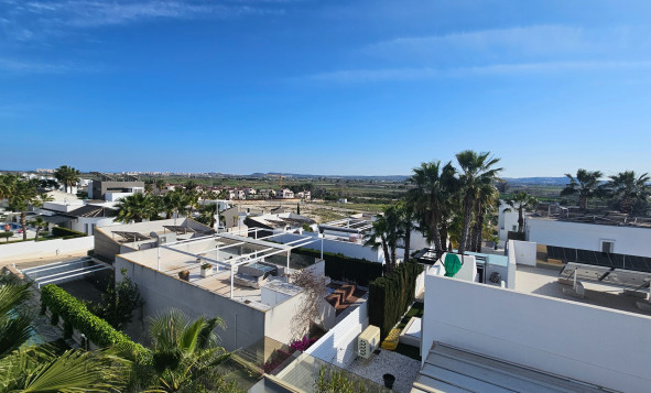 Reventa - 3. Casa indepiende - La Marina - Costa Blanca Sur