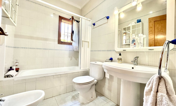 Reventa - 3. Casa indepiende - La Zenia - Costa Blanca Sur