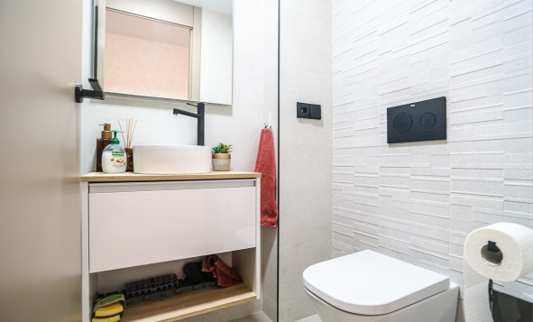 Resale - 1. Apartment / flat - Torrevieja - Acequion