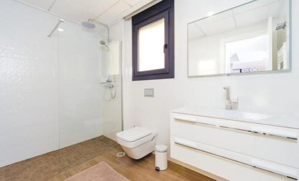 Reventa - 3. Casa indepiende - Torrevieja - Costa Blanca Sur