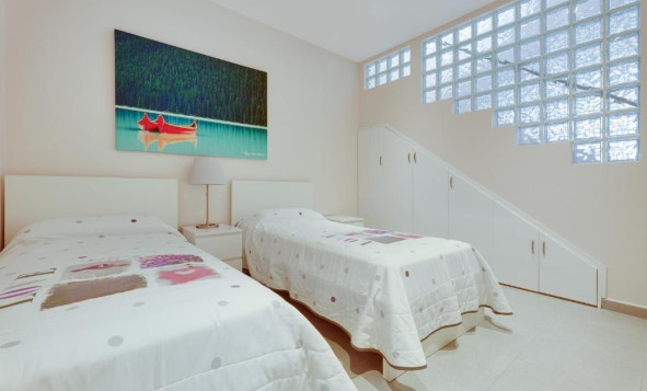 Reventa - 3. Casa indepiende - Torrevieja - Costa Blanca Sur