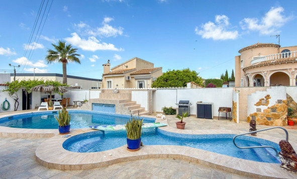 Herverkoop - 3. Vrijstaande villa - Ciudad Quesada - Costa Blanca Zuid