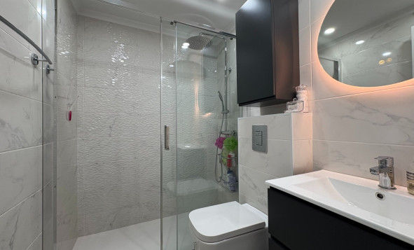 Resale - 1. Apartment / flat - Torrevieja - Costa Blanca South