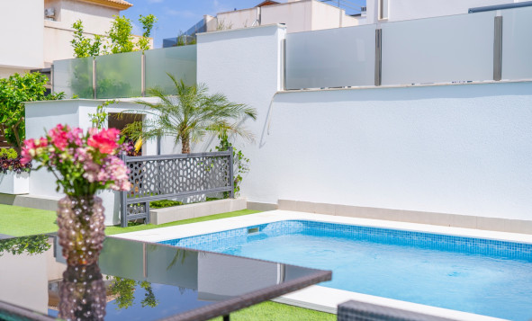 Reventa - 3. Casa indepiende - Torrevieja - Costa Blanca Sur