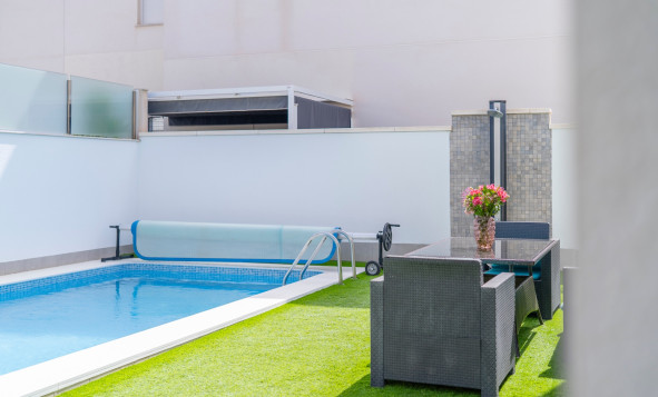 Reventa - 3. Casa indepiende - Torrevieja - Costa Blanca Sur