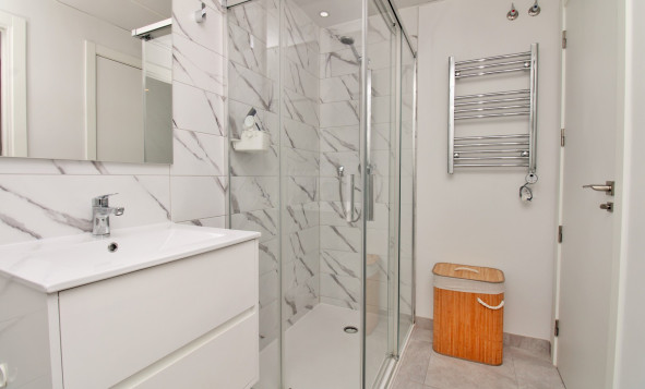 Resale - 1. Apartment / flat - Villamartin - Costa Blanca South