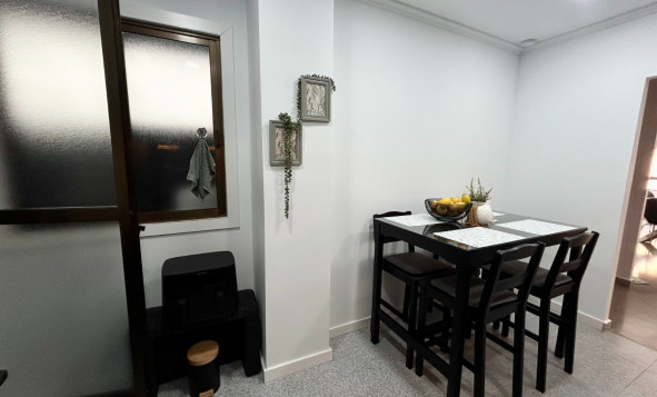 Reventa - 1. Apartamento / piso - Torremendo - Costa Blanca Sur