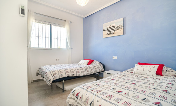 Herverkoop - 3. Vrijstaande villa - Algorfa - ALGORFA