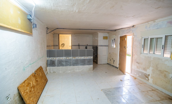 Herverkoop - 3. Vrijstaande villa - Algorfa - ALGORFA