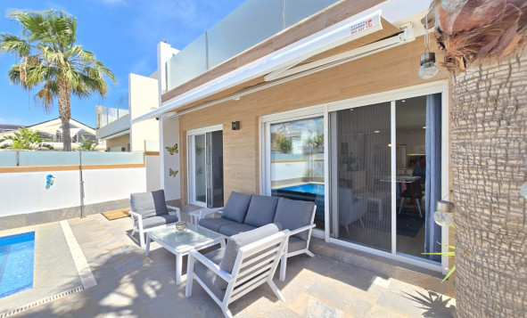 Resale - Villa * - Pilar de la Horadada - Costa Blanca South