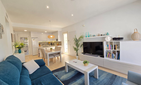 Resale - Villa * - Pilar de la Horadada - Costa Blanca South