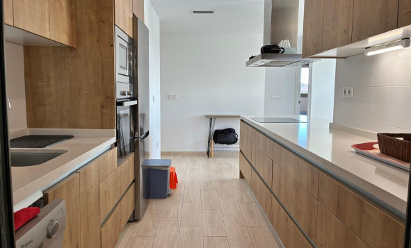 Reventa - 1. Apartamento / piso - Villamartin - Costa Blanca Sur