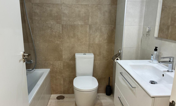 Reventa - 1. Apartamento / piso - Villamartin - Costa Blanca Sur