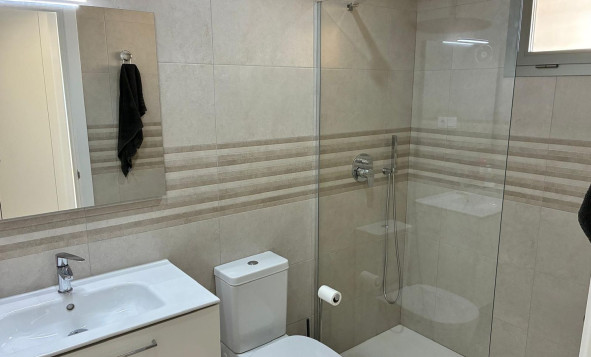 Reventa - 1. Apartamento / piso - Villamartin - Costa Blanca Sur