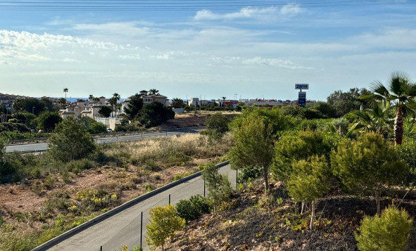 Reventa - 1. Apartamento / piso - Villamartin - Costa Blanca Sur