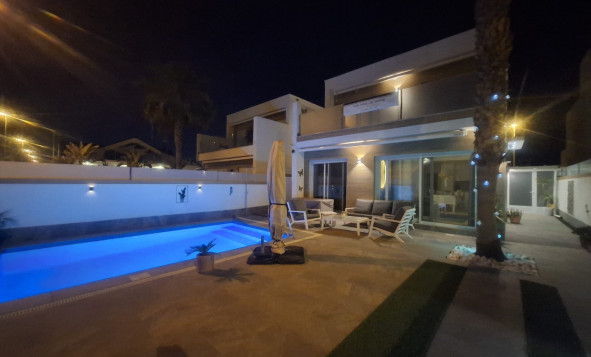 Resale - Villa * - Pilar de la Horadada - Costa Blanca South