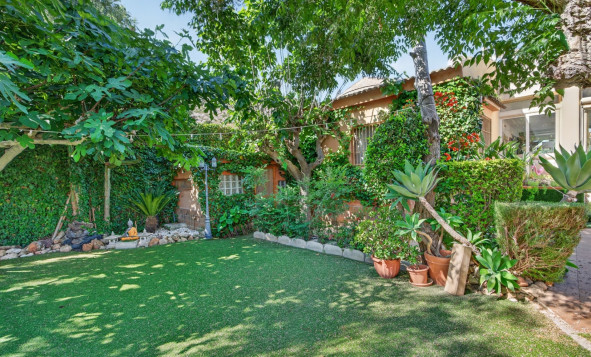 Resale - 3. Detached house - Orihuela - Orihuela Center