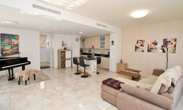 Resale - 3. Detached house - Villamartin - Costa Blanca South