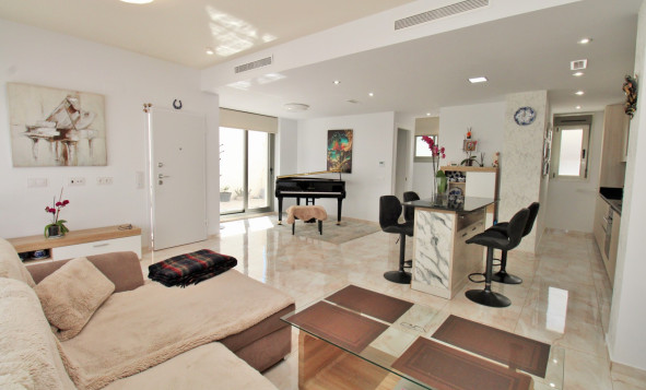 Resale - 3. Detached house - Villamartin - Costa Blanca South