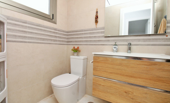 Resale - 3. Detached house - Villamartin - Costa Blanca South