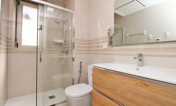 Resale - 3. Detached house - Villamartin - Costa Blanca South