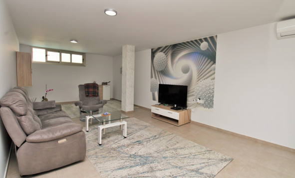 Resale - 3. Detached house - Villamartin - Costa Blanca South