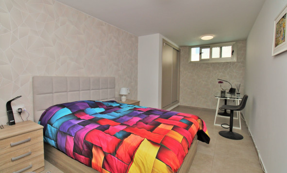 Resale - 3. Detached house - Villamartin - Costa Blanca South