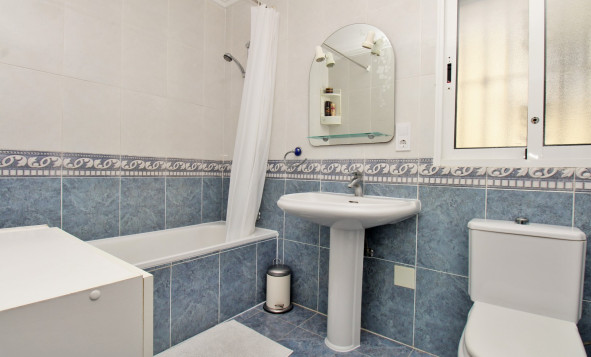Reventa - 2. Chalet adosado - Villamartin - Costa Blanca Sur