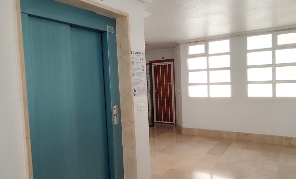 Reventa - 1. Apartamento / piso - La Zenia - Costa Blanca Sur