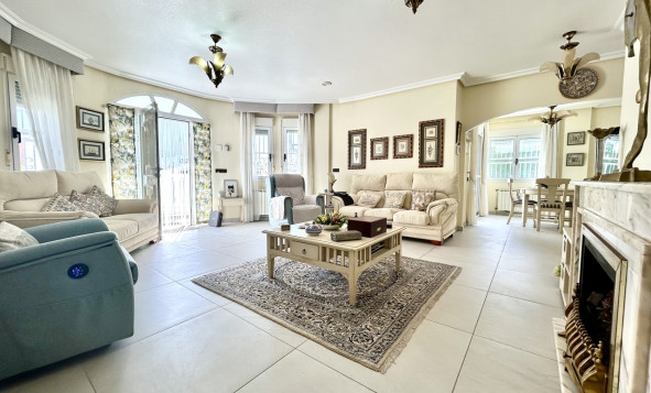 Reventa - 3. Casa indepiende - Pinar de Campoverde - Costa Blanca Sur