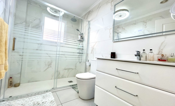 Reventa - 3. Casa indepiende - Pinar de Campoverde - Costa Blanca Sur
