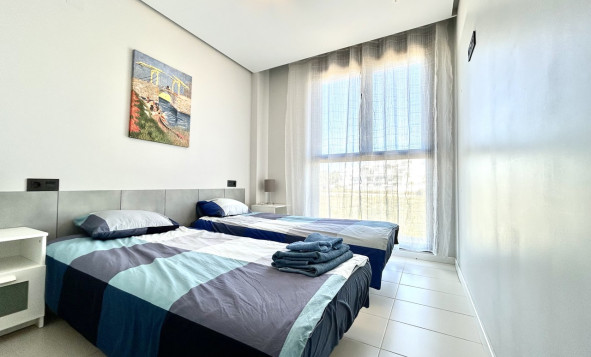 Reventa - 1. Apartamento / piso - Villamartin - Costa Blanca Sur