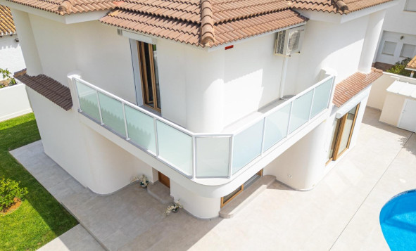Reventa - 3. Casa indepiende - Orihuela Costa - Costa Blanca Sur