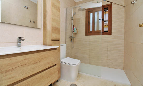 Reventa - 2. Chalet adosado - Villamartin - Costa Blanca Sur