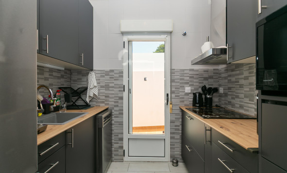 Herverkoop - 4. Halfvrijstaande villa - Los Altos - Costa Blanca Zuid