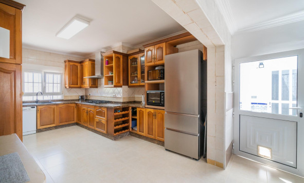 Herverkoop - 3. Vrijstaande villa - Torrevieja - Costa Blanca Zuid