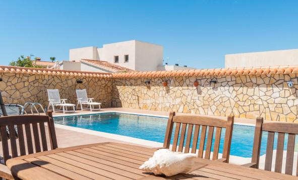 Herverkoop - 3. Vrijstaande villa - Torrevieja - Costa Blanca Zuid