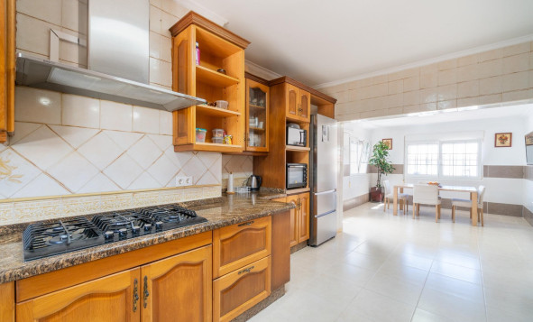 Herverkoop - 3. Vrijstaande villa - Torrevieja - Costa Blanca Zuid