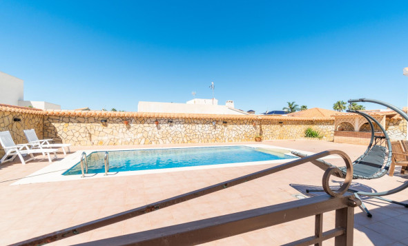 Herverkoop - 3. Vrijstaande villa - Torrevieja - Costa Blanca Zuid