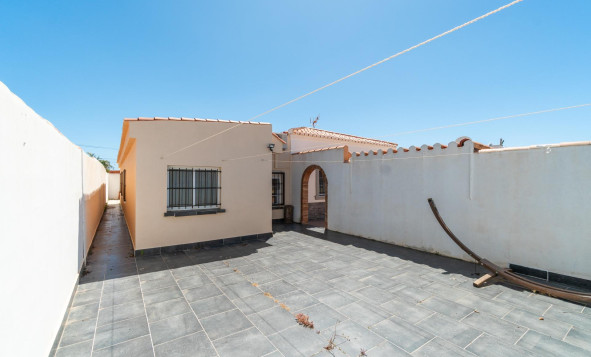 Herverkoop - 3. Vrijstaande villa - Torrevieja - Costa Blanca Zuid
