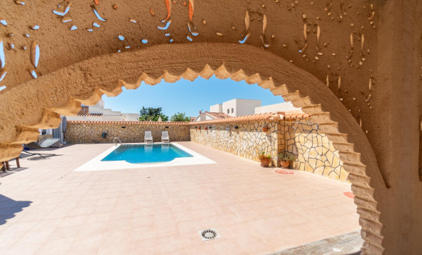 Herverkoop - 3. Vrijstaande villa - Torrevieja - Costa Blanca Zuid