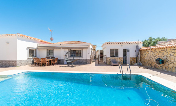 Herverkoop - 3. Vrijstaande villa - Torrevieja - Costa Blanca Zuid
