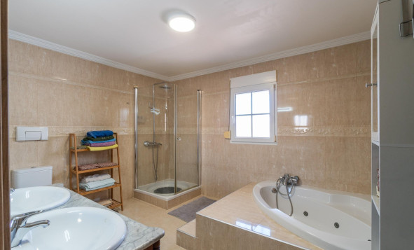 Herverkoop - 3. Vrijstaande villa - Torrevieja - Costa Blanca Zuid