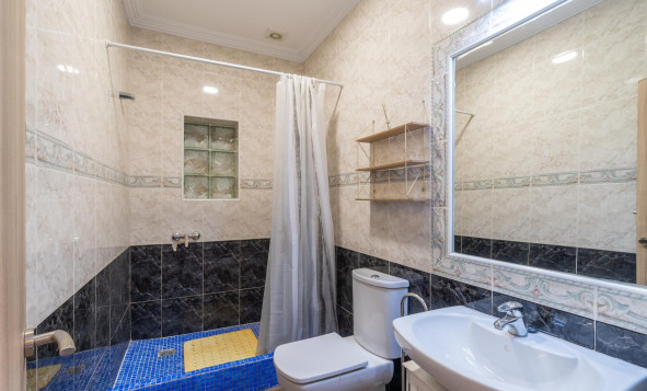 Herverkoop - 3. Vrijstaande villa - Torrevieja - Costa Blanca Zuid